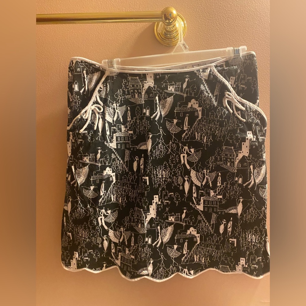 WOMens Black and Whir Print Skirt Size: 10P